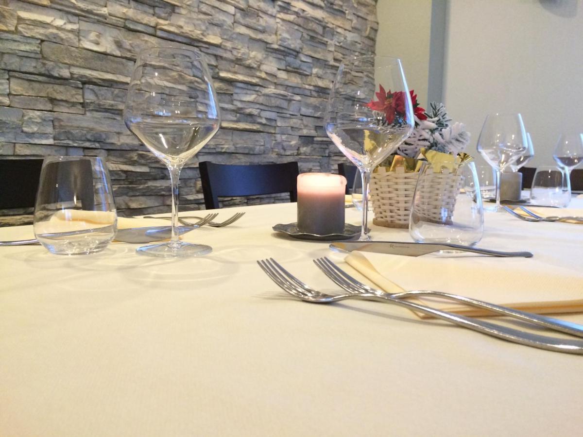 Albergo Ristorante Cuccini Сан-Доменіко Екстер'єр фото